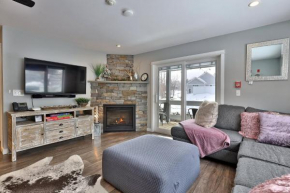 Beautifully Renovated 2 Room, 2 Bath Suite in Killington - Shuttle and Summer Pool! 542